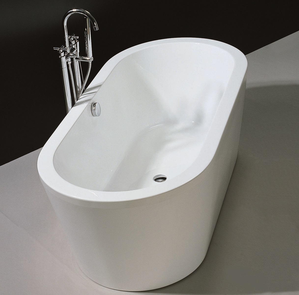 Aquatica PureScape™ 014A Freestanding Acrylic Bathtub