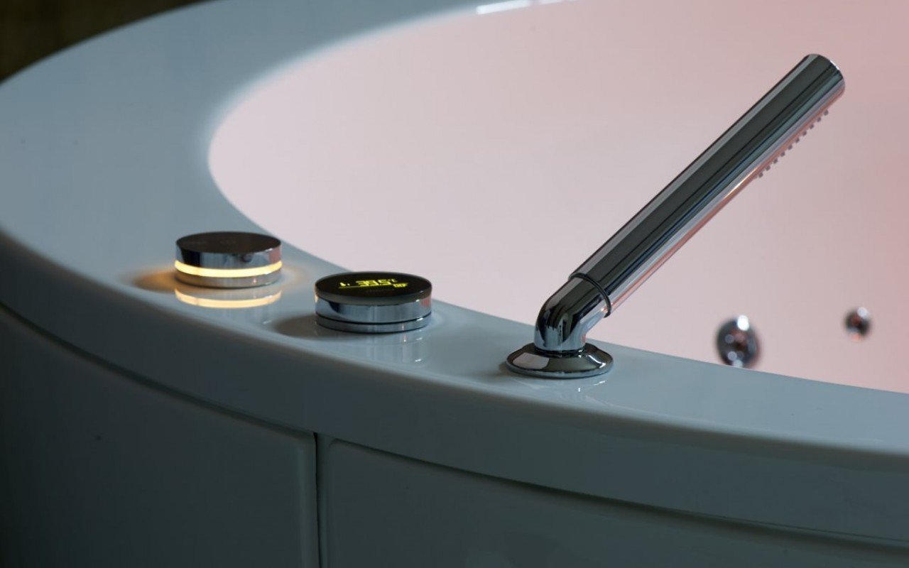 Aquatica Multiplex Trio Electronic Bath Filler with Thermostatic Valve