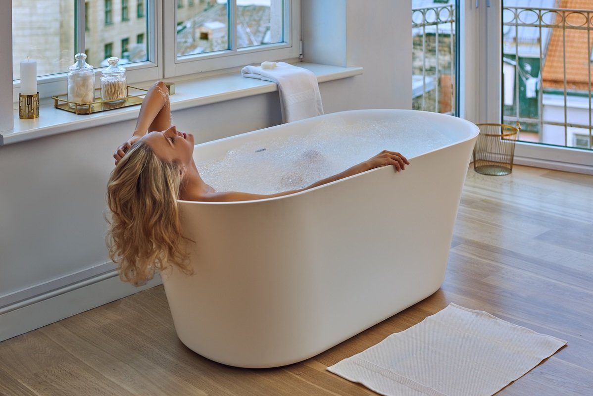 627722001483 aquatica tulip wht purescape 701m freestanding aquastone bathtub