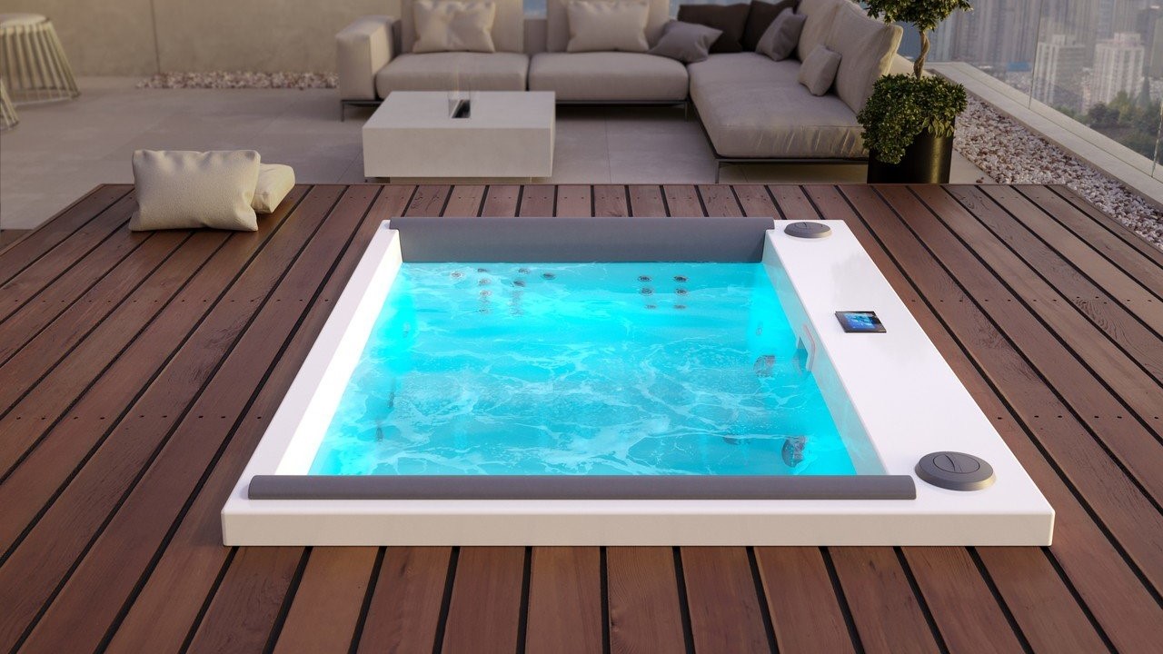 Aquatica Downtown Built In Spa 05 (720)