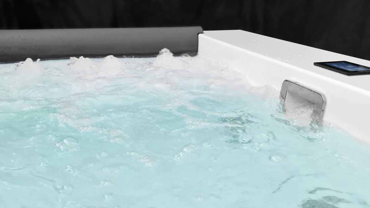 Aquatica Downtown Outdoor Spa03 (web)