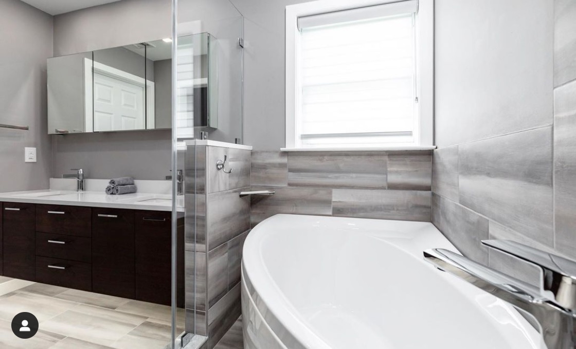 Aquatica Idea R Wht Corner Acrylic Bathtub