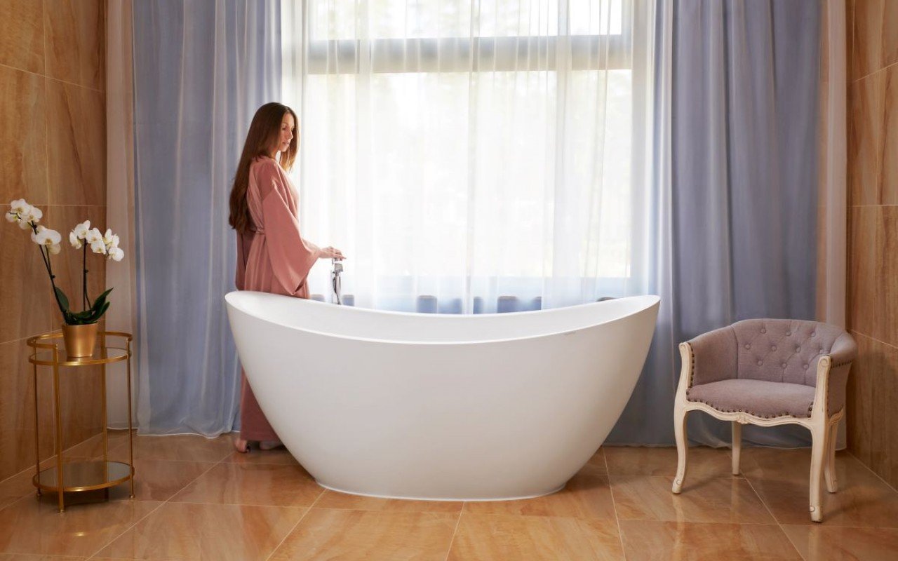 Aquatica Lillian White Freestanding Solid Surface Bathtub010