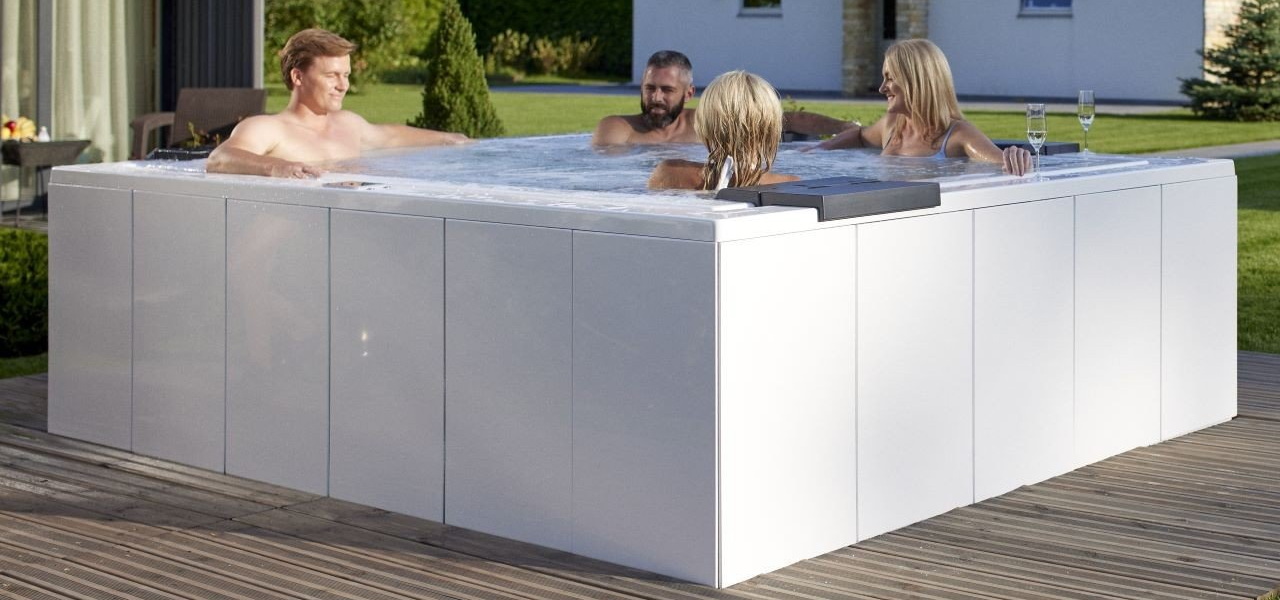 Aquatica Outdoor Spas / Hot Tubs