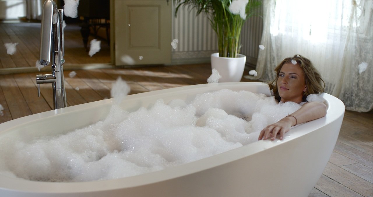 Karolina Large Oval Stone Bathtub web (3) (web)