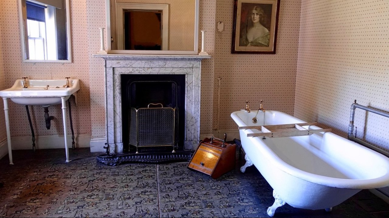 Are Vintage Tubs Worth Restoring?